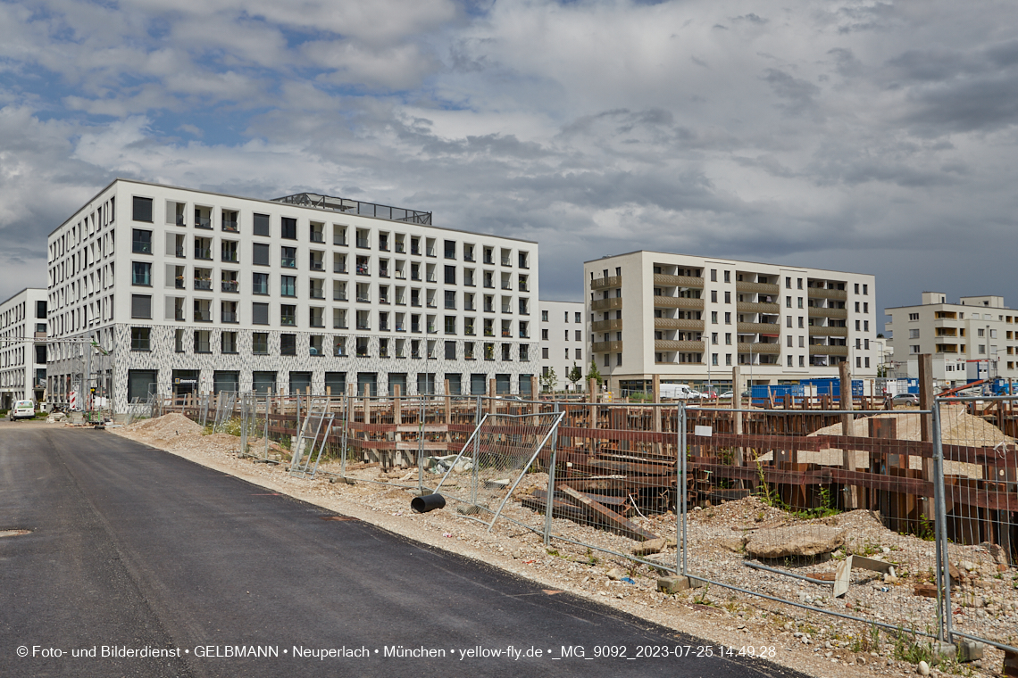 25.07.2023 - Rundgang im Alexisquartier in Neuperlach